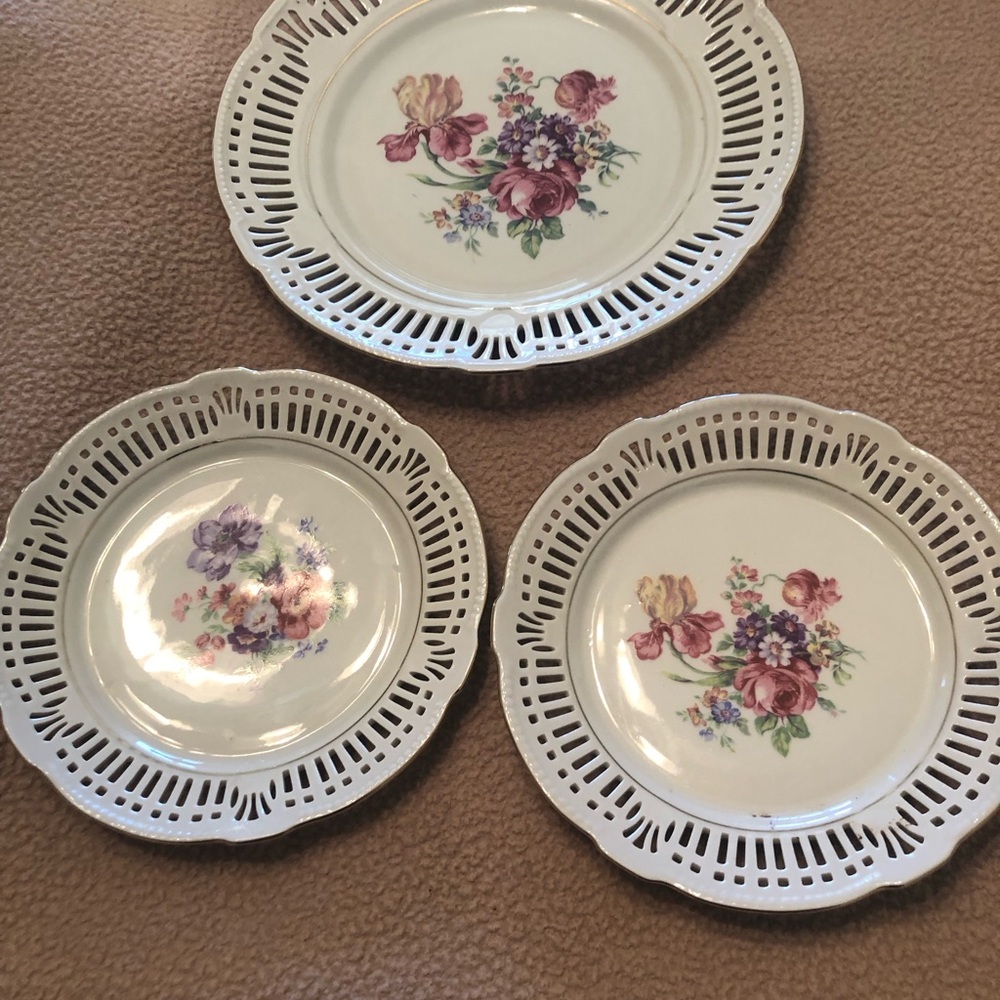 White  Schwarzenhammer Floral Pierced Rim Ceramic Plates - Set of 3 - 7 & 9 in